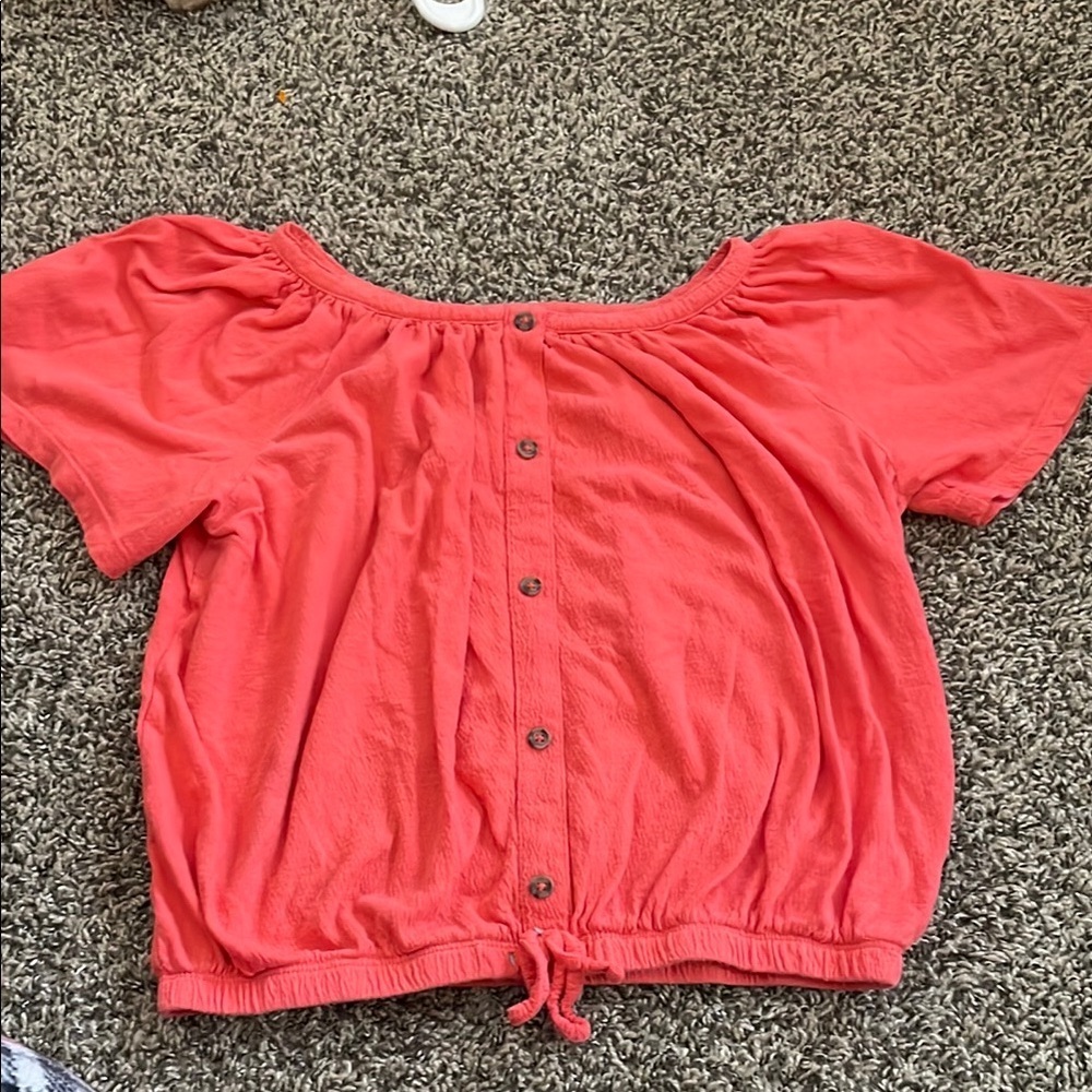 SO Coral Short Sleeve Detailed Button-Down Tee